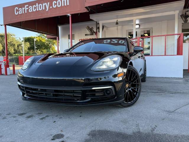 2018 Porsche Panamera 4 E-Hybrid AWD photo