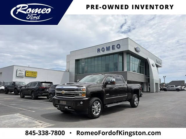2018 Chevrolet Silverado 2500HD High Country 4WD photo