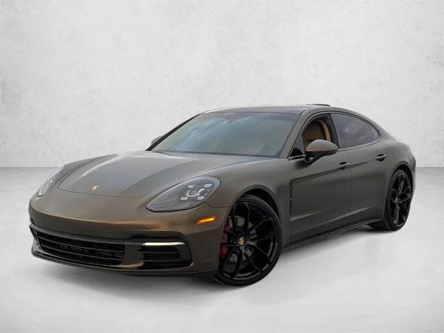 2018 Porsche Panamera 4 AWD photo