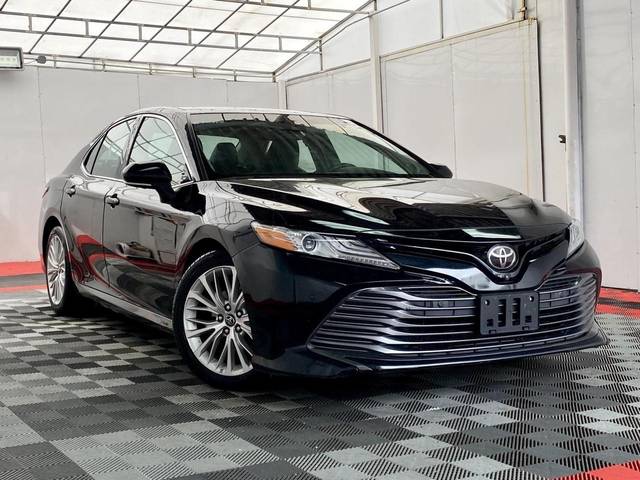 2018 Toyota Camry XLE FWD photo