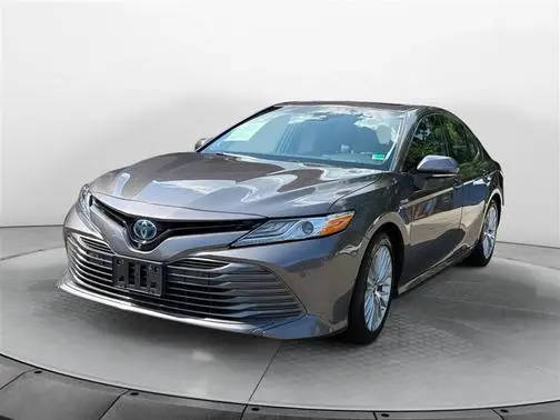 2018 Toyota Camry Hybrid XLE FWD photo