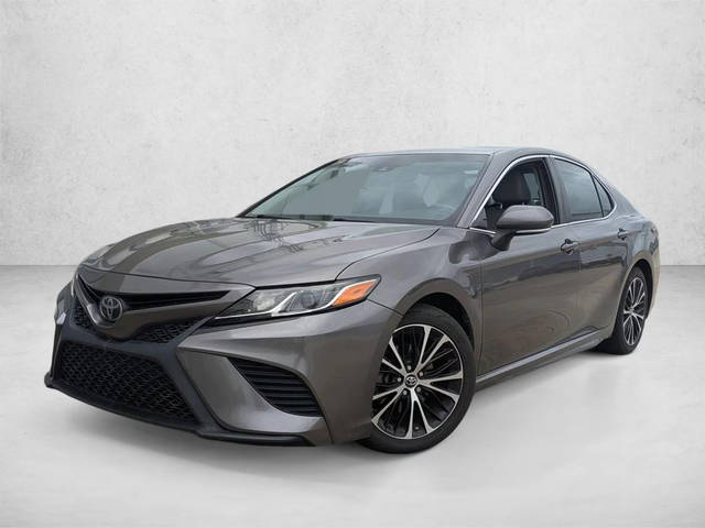 2018 Toyota Camry SE FWD photo