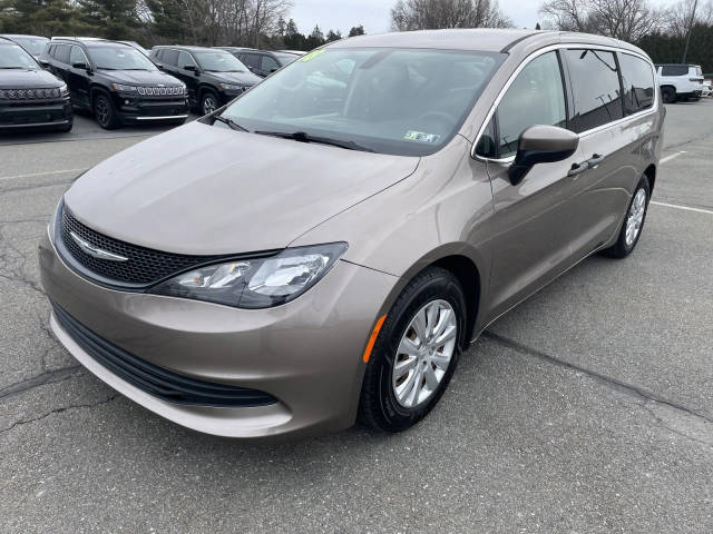 2018 Chrysler Pacifica Minivan L FWD photo