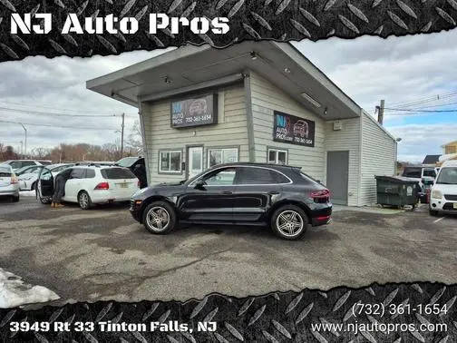 2015 Porsche Macan S AWD photo