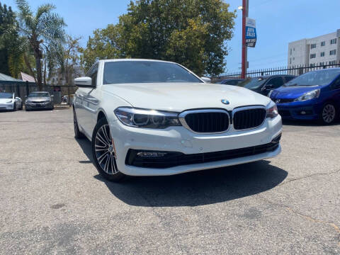 2018 BMW 5 Series 530i RWD photo