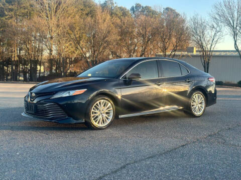 2018 Toyota Camry XLE V6 FWD photo