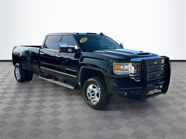 2018 GMC Sierra 3500HD Denali 4WD photo