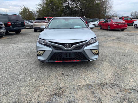 2018 Toyota Camry SE FWD photo