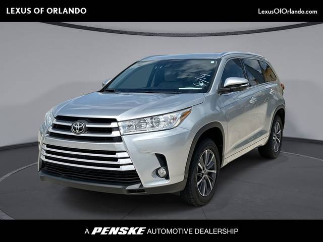 2017 Toyota Highlander XLE FWD photo