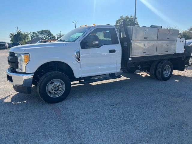 2017 Ford F-350 Super Duty XL 4WD photo