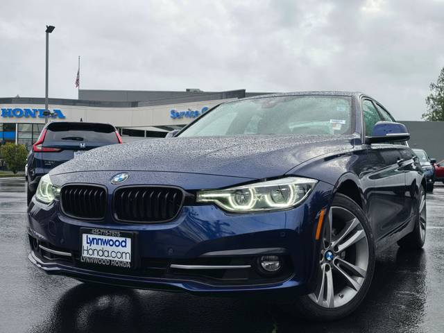 2018 BMW 3 Series 330i xDrive AWD photo