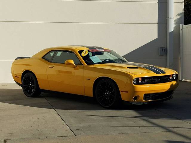 2018 Dodge Challenger R/T RWD photo