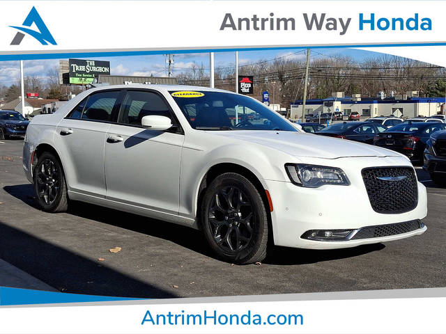 2018 Chrysler 300 300S AWD photo