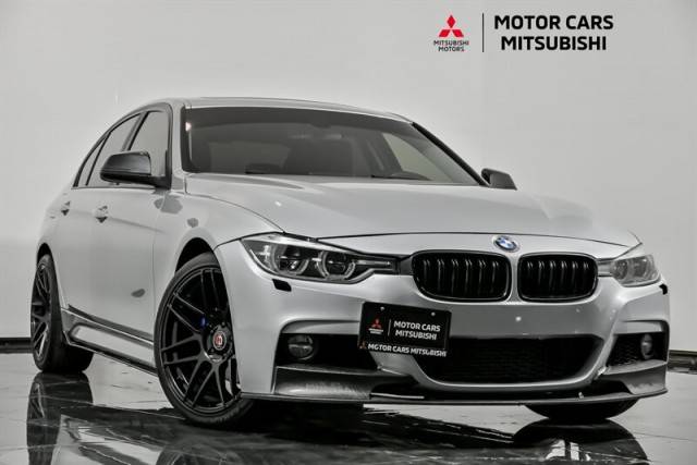 2018 BMW 3 Series 320i xDrive AWD photo