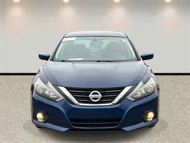 2017 Nissan Altima 2.5 SR FWD photo