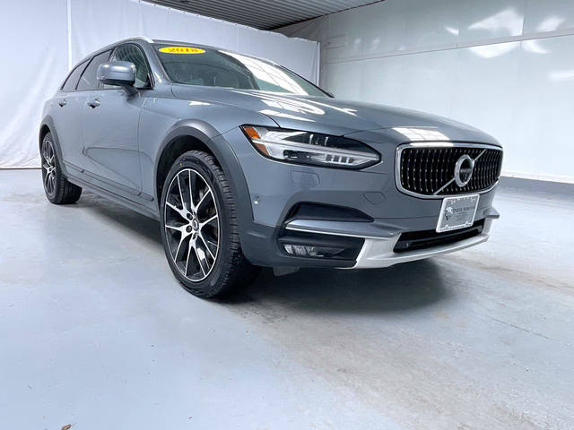 2018 Volvo V90 Cross Country  AWD photo