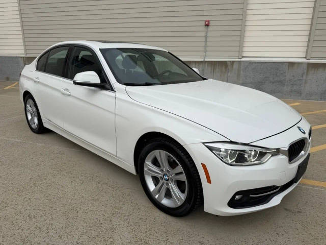2018 BMW 3 Series 330i xDrive AWD photo