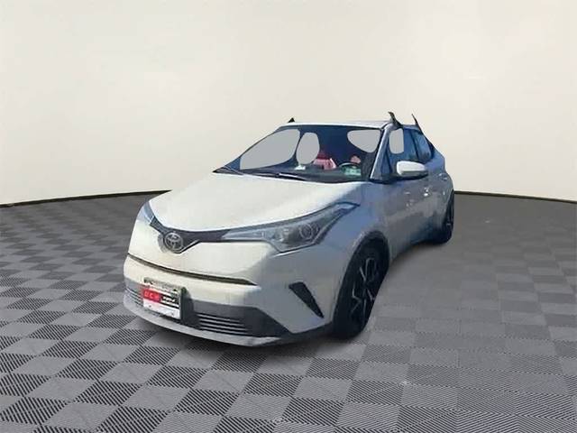 2018 Toyota C-HR XLE FWD photo