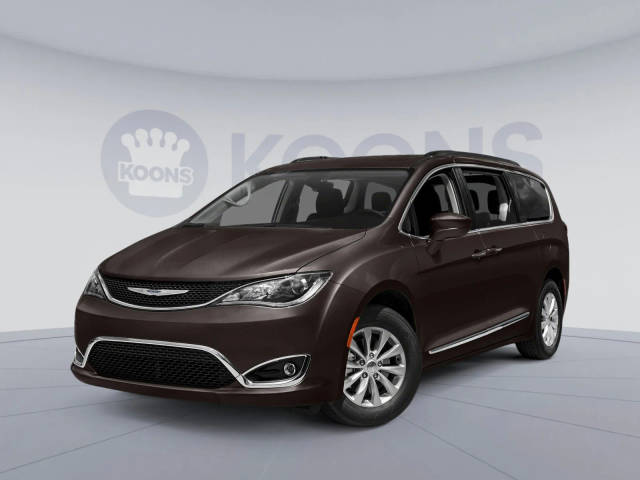 2018 Chrysler Pacifica Minivan Touring L FWD photo