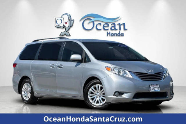2016 Toyota Sienna XLE FWD photo