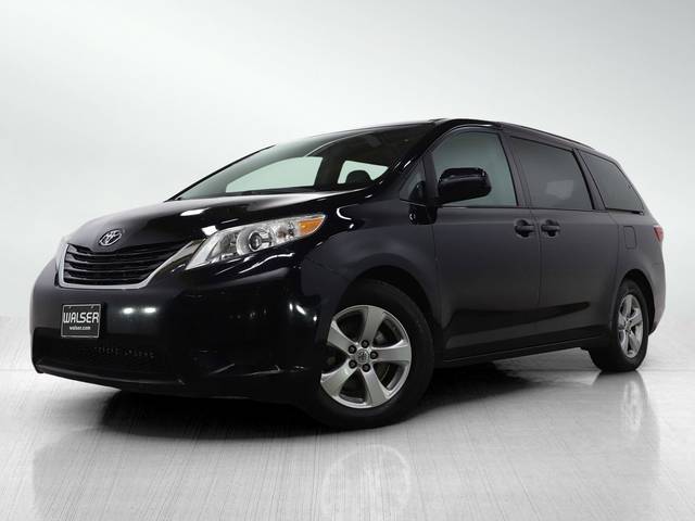 2016 Toyota Sienna LE FWD photo