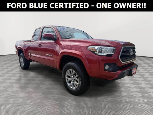 2017 Toyota Tacoma SR5 4WD photo