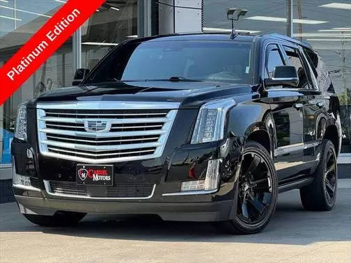 2018 Cadillac Escalade Platinum 4WD photo