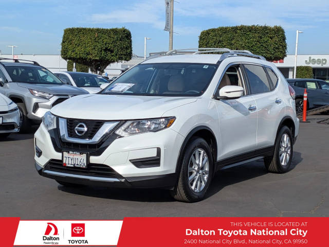 2017 Nissan Rogue SV FWD photo