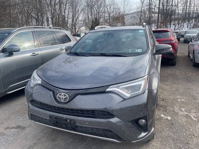 2017 Toyota RAV4 SE AWD photo