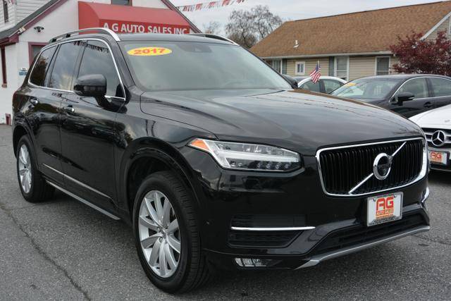 2017 Volvo XC90 Momentum AWD photo