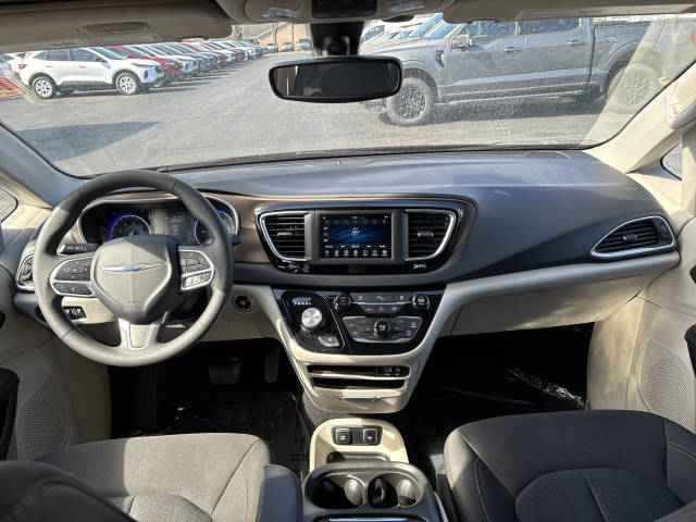 2018 Chrysler Pacifica Minivan Touring Plus FWD photo