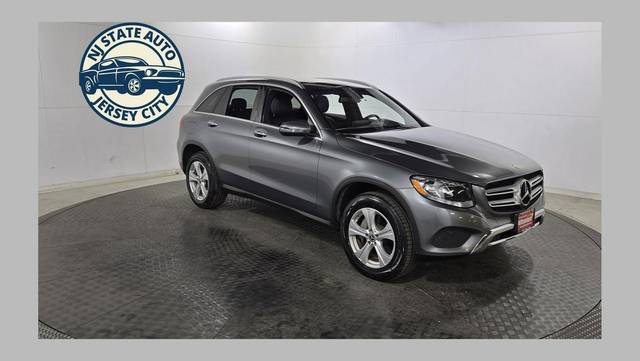 2018 Mercedes-Benz GLC-Class GLC 300 AWD photo
