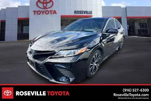 2018 Toyota Camry Hybrid SE FWD photo