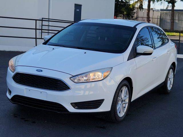 2017 Ford Focus SE FWD photo