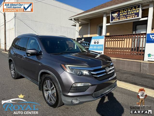 2017 Honda Pilot Touring AWD photo