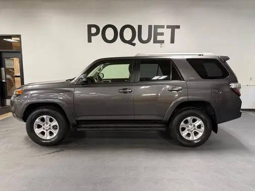 2017 Toyota 4Runner SR5 4WD photo
