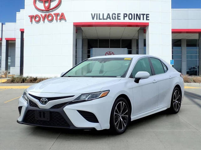 2018 Toyota Camry SE FWD photo