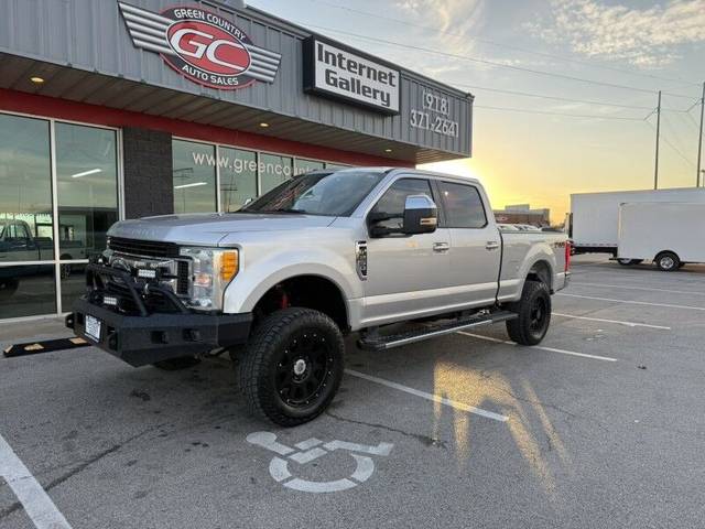 2017 Ford F-250 Super Duty XLT 4WD photo