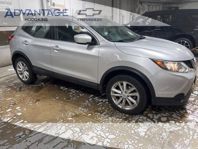 2017 Nissan Rogue Sport S AWD photo