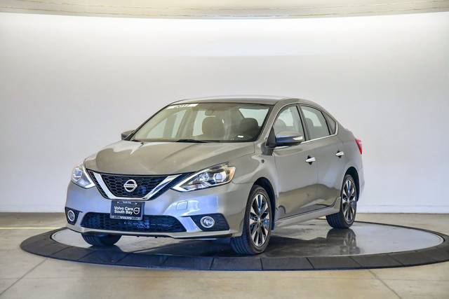 2017 Nissan Sentra SR FWD photo