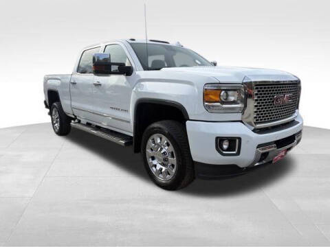 2016 GMC Sierra 2500HD Denali 4WD photo