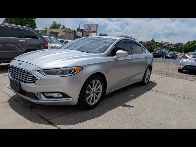 2017 Ford Fusion SE FWD photo