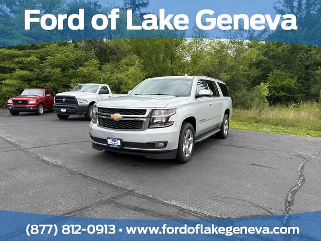 2017 Chevrolet Suburban LT 4WD photo