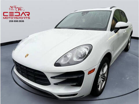 2015 Porsche Macan Turbo AWD photo