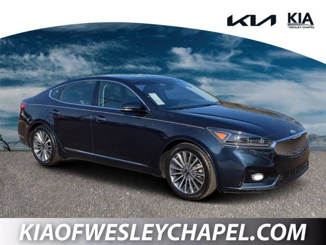 2017 Kia Cadenza Premium FWD photo