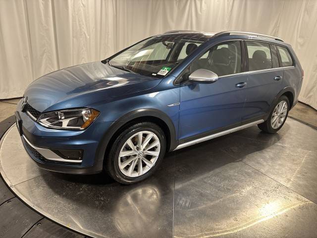 2017 Volkswagen Golf Alltrack S AWD photo