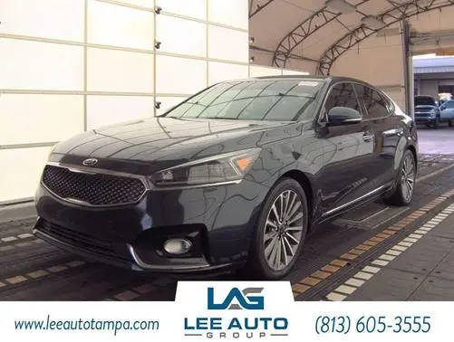 2017 Kia Cadenza Premium FWD photo