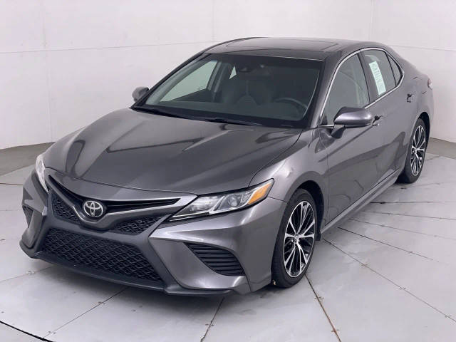 2018 Toyota Camry SE FWD photo