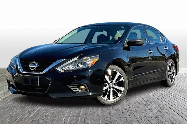 2017 Nissan Altima 2.5 SR FWD photo