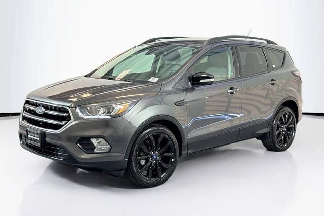 2017 Ford Escape Titanium FWD photo